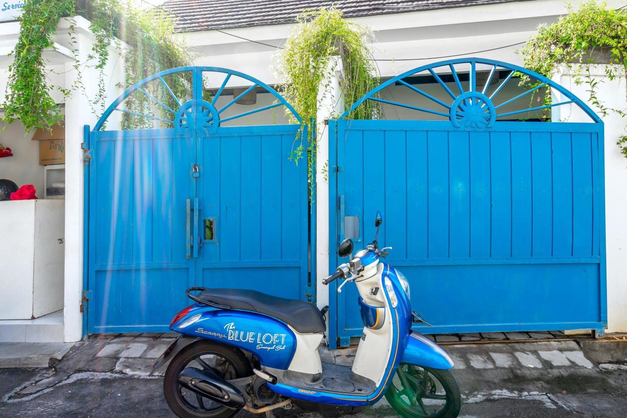 The Blue Loft Seminyak Free Scooter Apartamento Exterior foto
